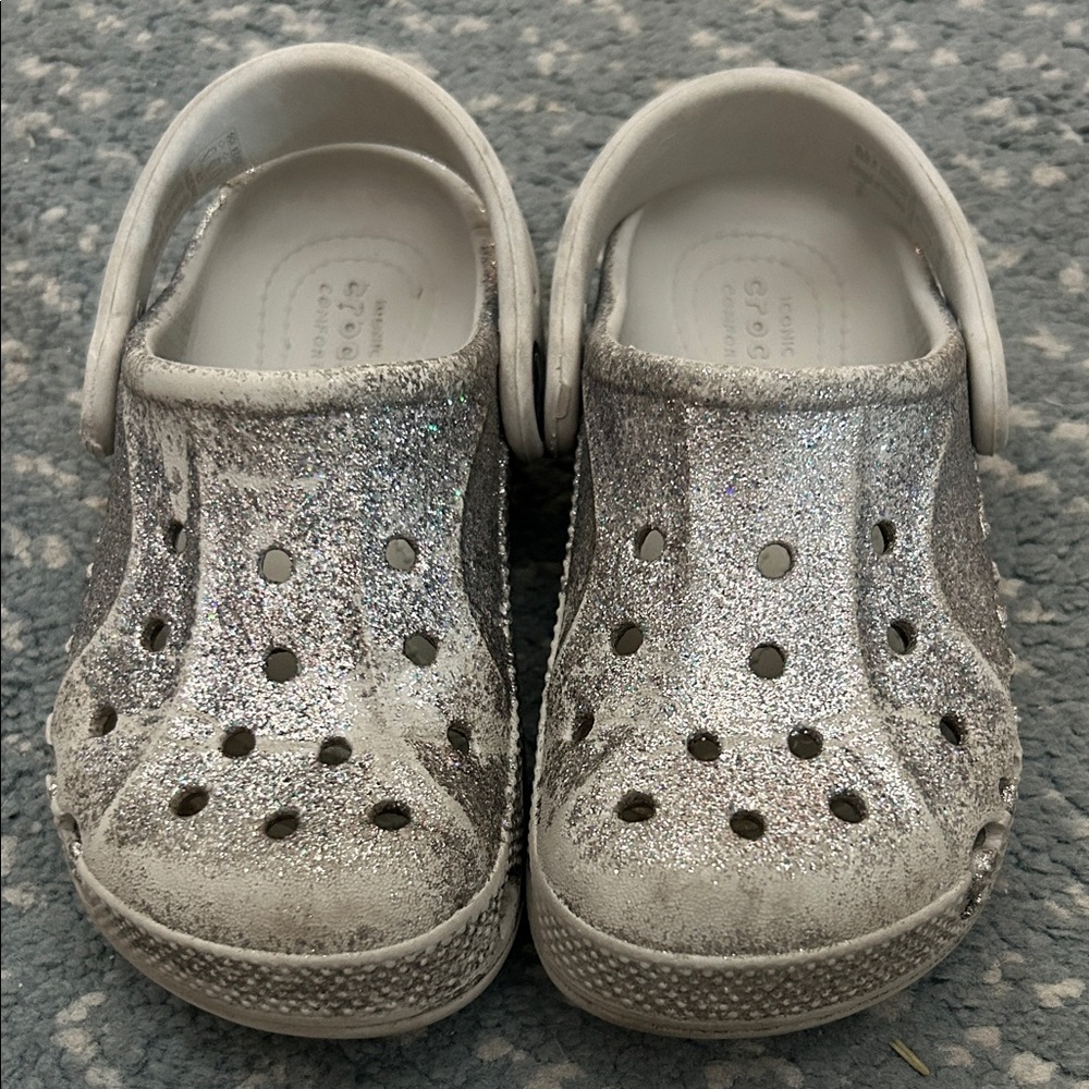CROCS Kids Silver Glitter Clogs